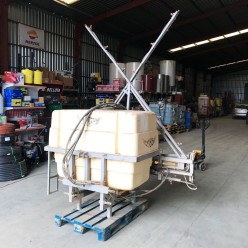 Pulverizador MAKYSA 800 litros 12 metros 2
